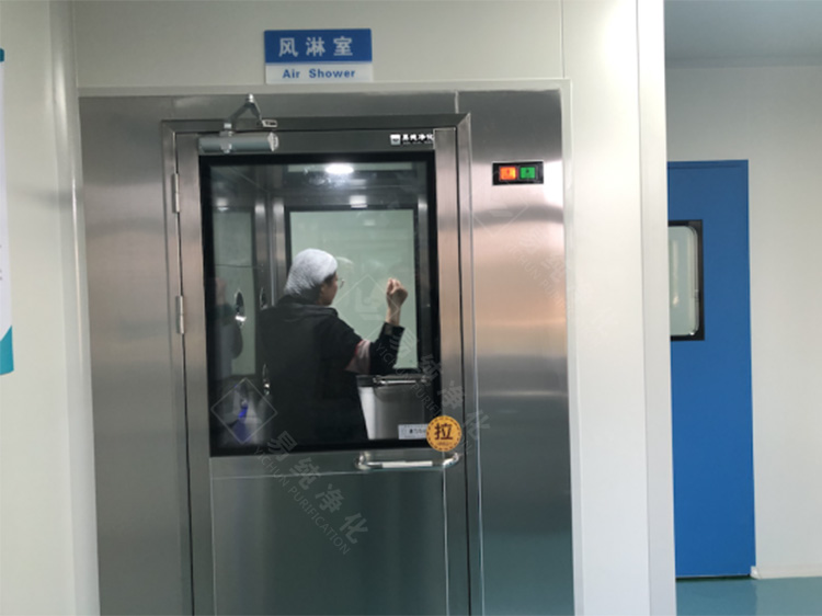 手動門風(fēng)淋室.jpg 手動門風(fēng)淋室.jpg